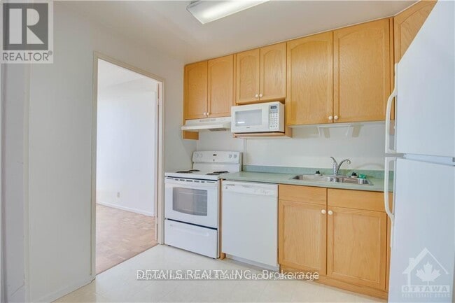 Building Photo - 265-265 Poulin Ave