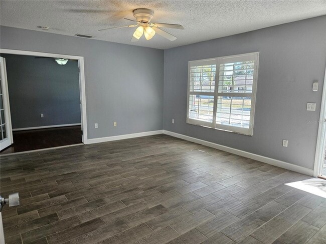 Building Photo - 272 Loyola Rd