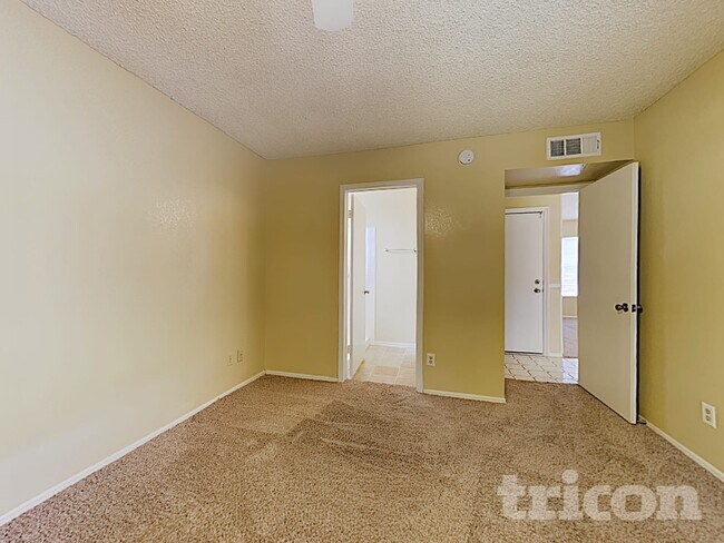 Foto del edificio - 18815 N 45th Dr