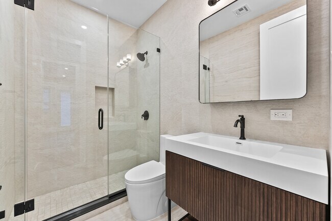 Foto principal - 157 25th St