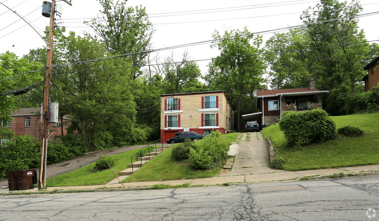 Foto del edificio - 508 Clinton Springs Ave