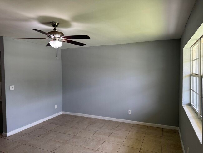 Foto del edificio - 1740 SW 70th Way