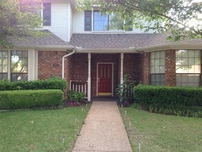 Building Photo - 245 Tanbark Cir
