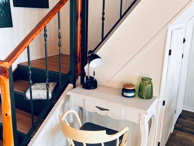 Foto del edificio - 2 Bedroom  2 Bath Lakefront Single Family ...