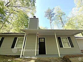 Building Photo - 8129 Lakeview Pkwy