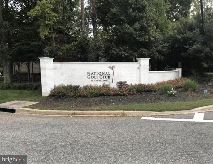 Building Photo - 12500 Surrey Cir Dr