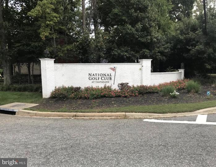 Foto del edificio - 12500 Surrey Cir Dr