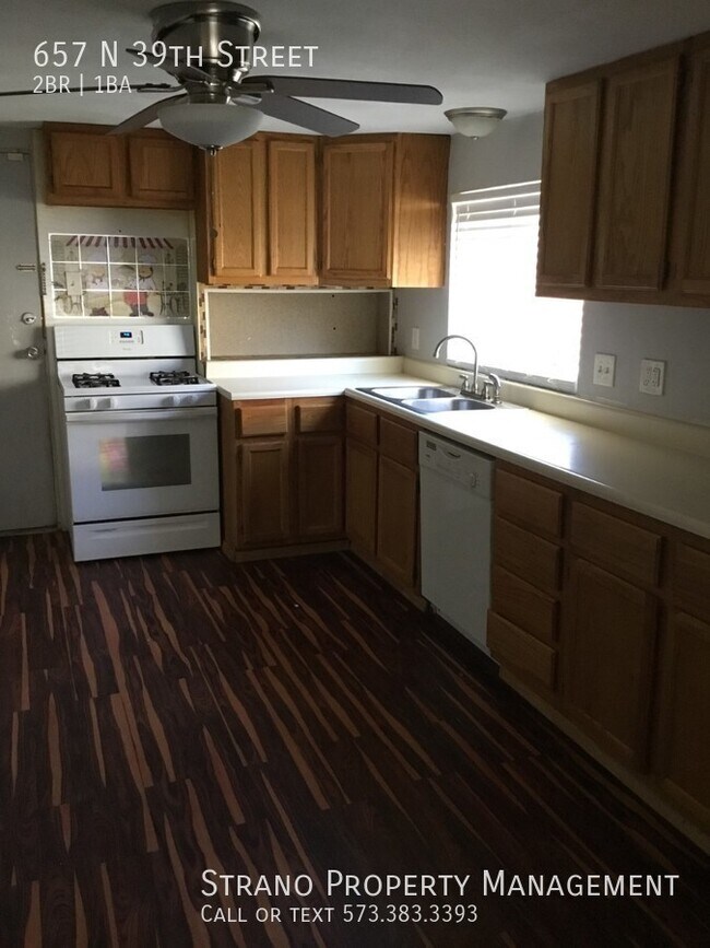 Foto del edificio - 657 N 39th St