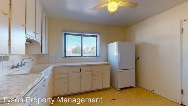 Building Photo - 2 br, 1 bath House - 5504 Granite NE