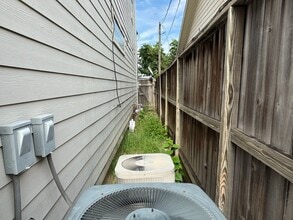 Building Photo - 9716 Linkmeadow Ln