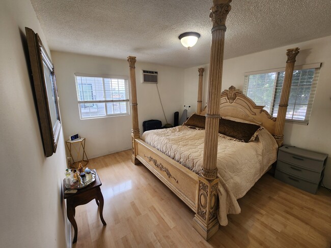 Foto del edificio - 6904 Radford Ave