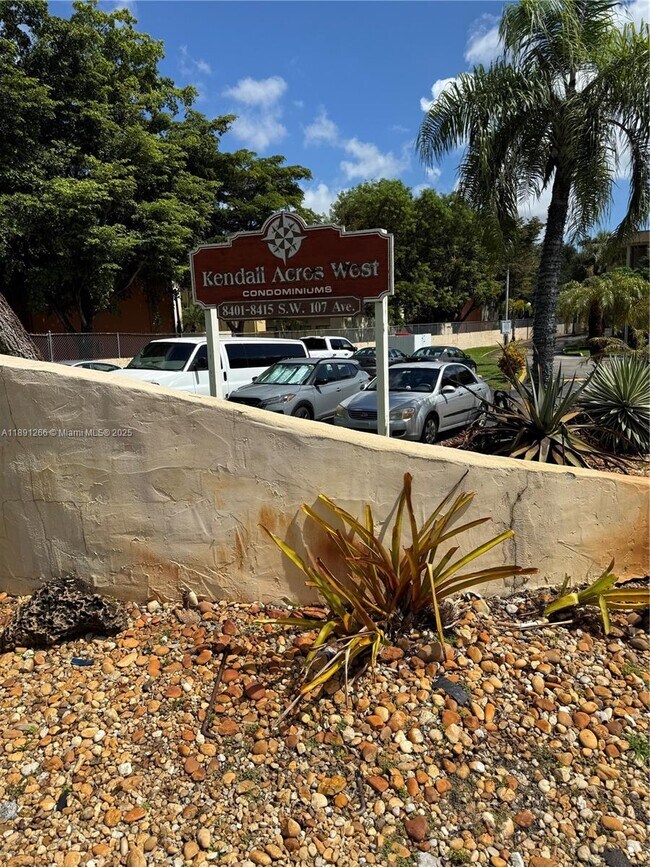 Foto del edificio - 8415 SW 107th Ave