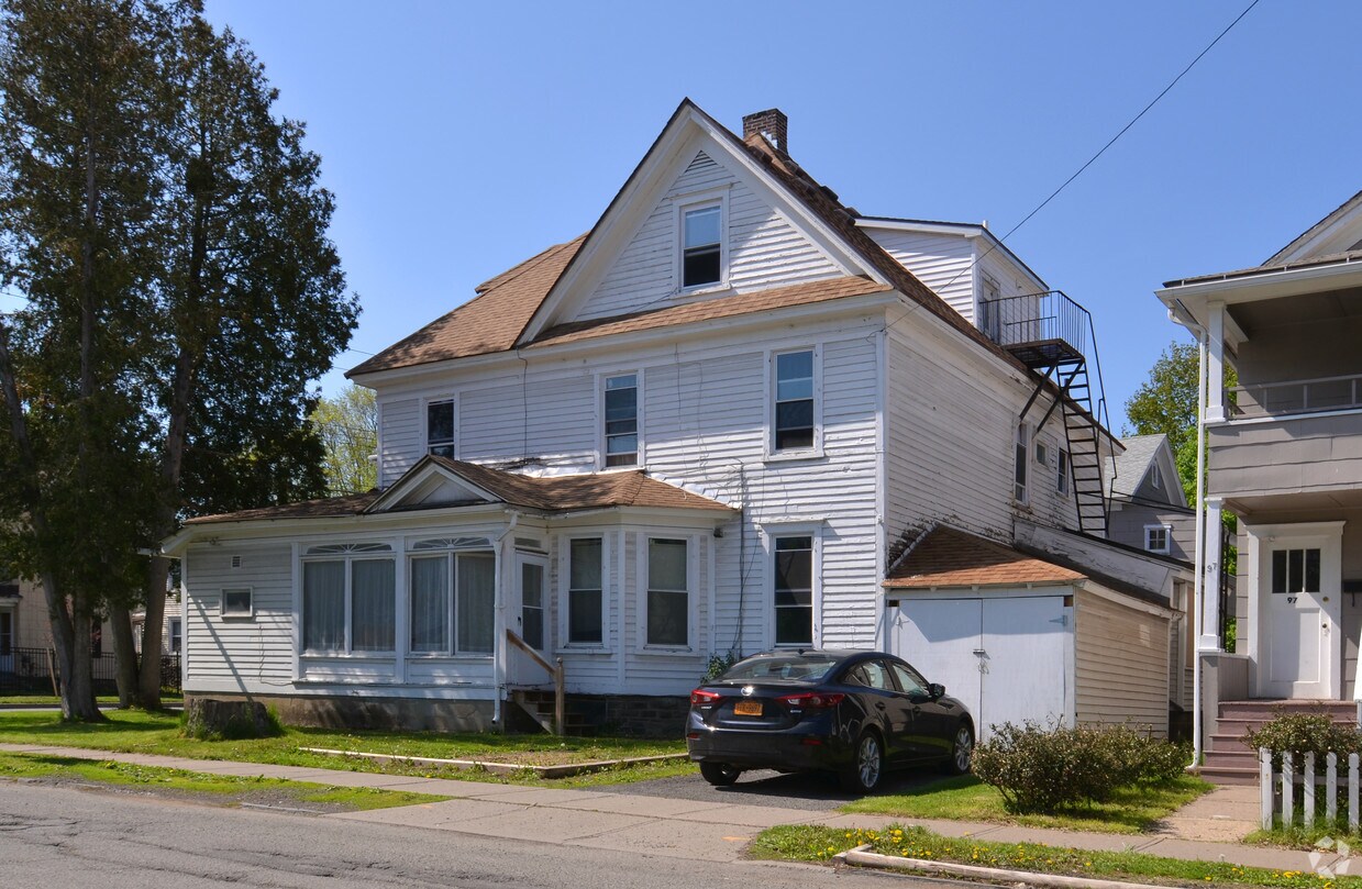 Building Photo - 2 East St