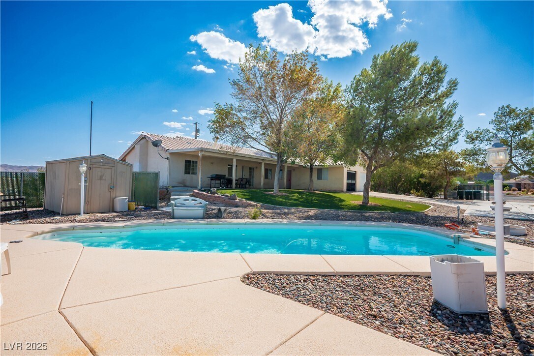 Foto principal - 6990 W Richmar Ave