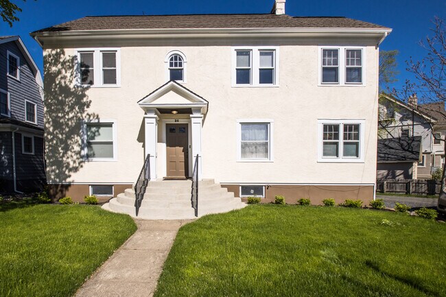 Building Photo - 26 Beauvoir Ave