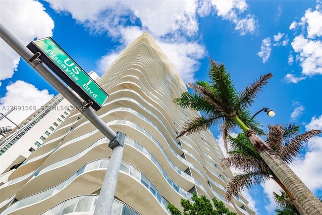 Building Photo - 1400 Biscayne Blvd