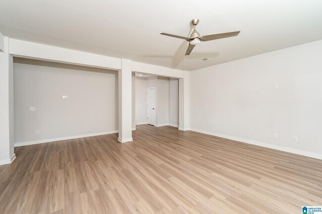 Foto del edificio - 9969 Hunter Pl