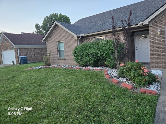 Building Photo - 4105 Lakeside Dr
