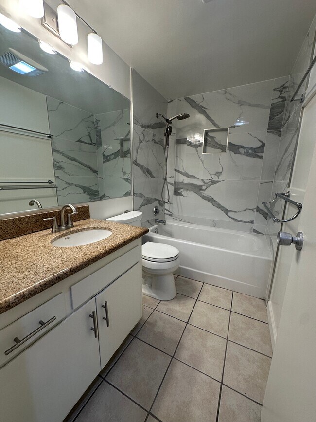 Foto del edificio - 537 Evergreen St