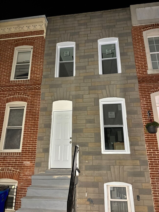 Building Photo - 1266 Sargeant St