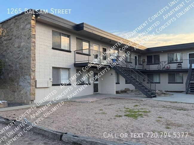 Building Photo - 1265 Balsam St