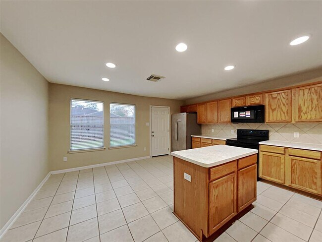 Building Photo - 3318 Falcon Trail Dr