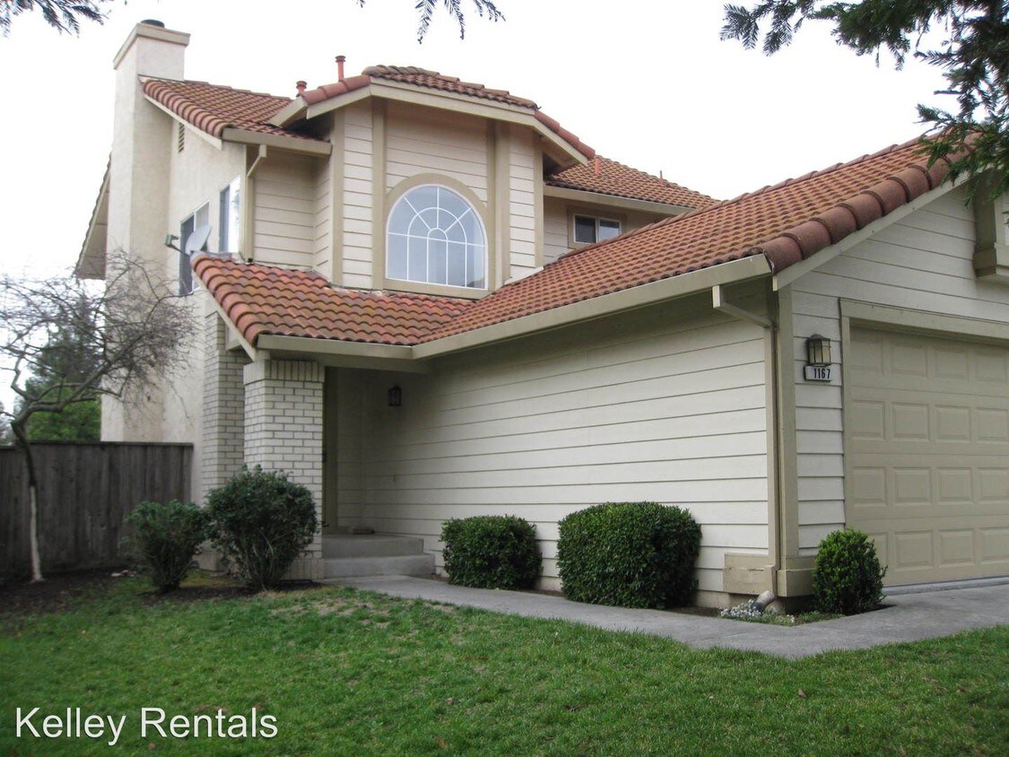 Primary Photo - 1167 De Meo St