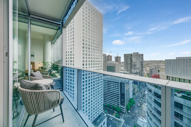 Foto del edificio - 737 Olive Wy
