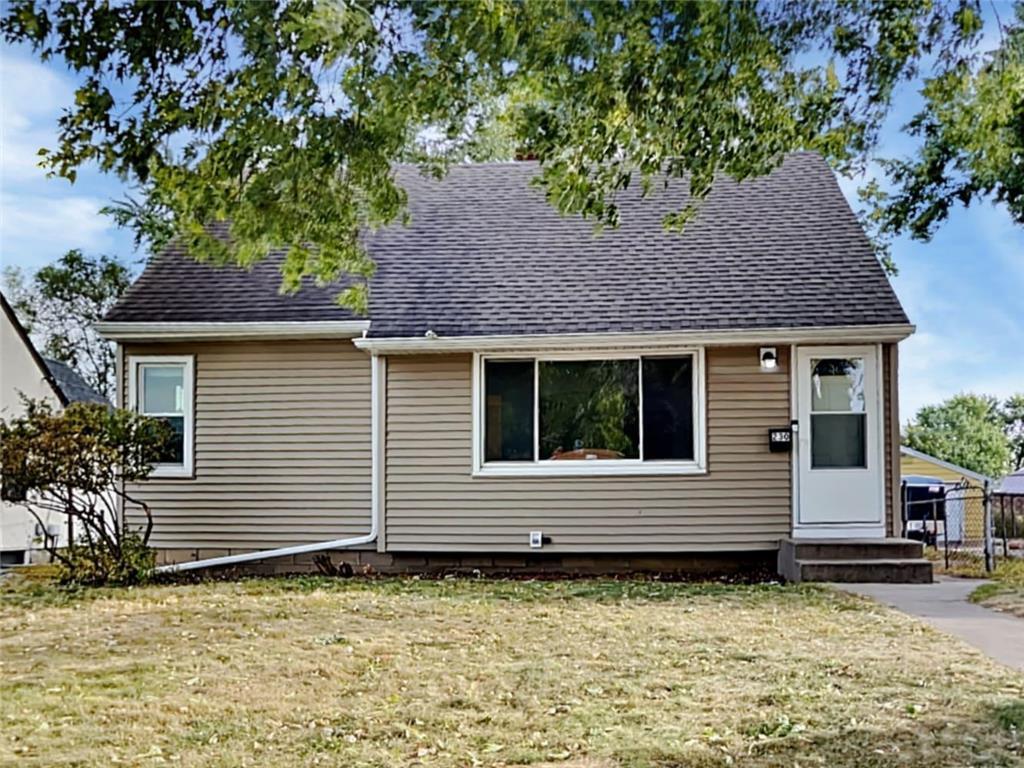 Primary Photo - 230 Poplar St E