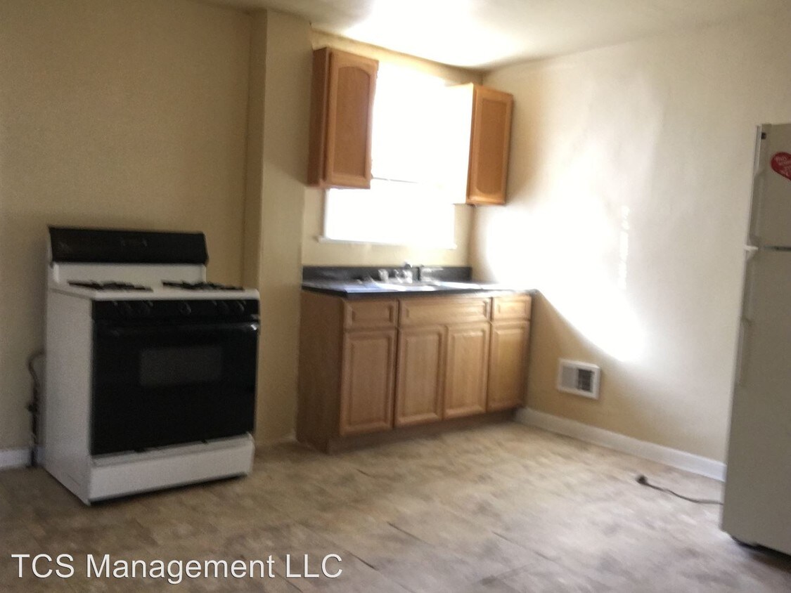 Foto del edificio - 6134 Glenmore Ave