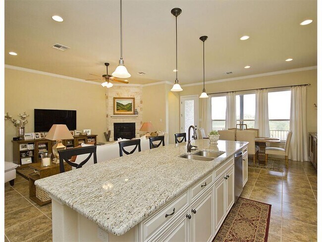 Foto del edificio - 15800 Dink Pearson Ln
