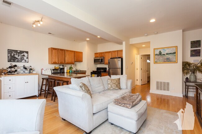 Foto del edificio - 3750 N Wilton Ave