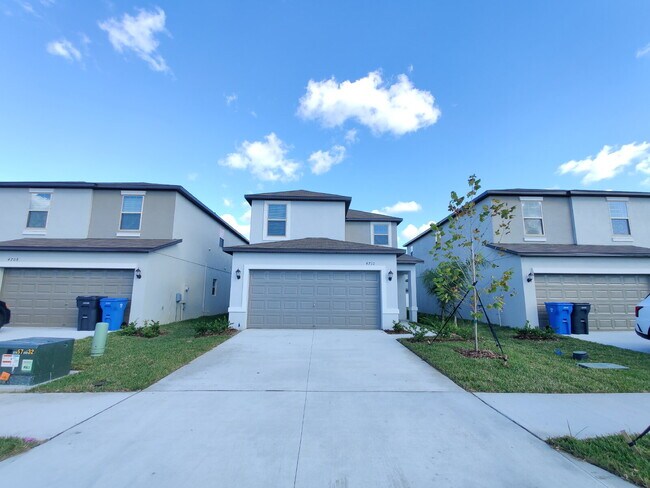 Foto del edificio - 4710 Norman Oak Pl