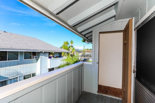 Foto del edificio - WAIPIO GENTRY: 2-BED, 1-BATH, 1-PARKING NOW AVAILABLE !