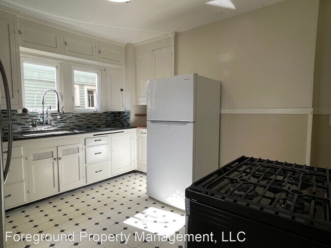 Foto del edificio - 7 br, 3 bath House - 5058 7th Ave NE