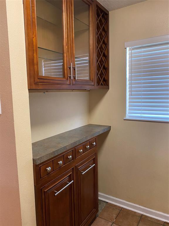 Building Photo - 615 Bay Colony Dr