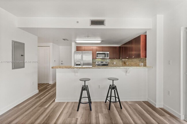 Foto del edificio - 2740 SW 28th Terrace
