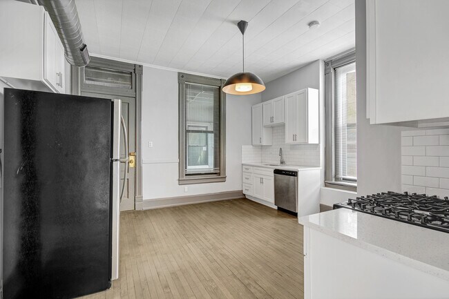 Foto del edificio - 1659 W 21st St