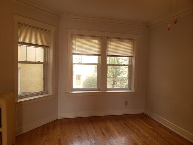 Foto del edificio - 4402 N Rockwell St