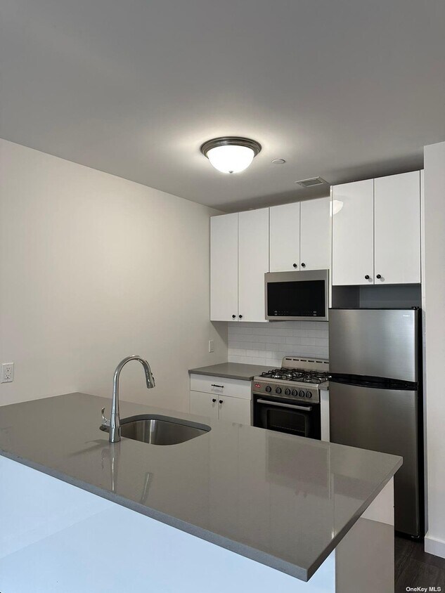 255353 38th St Unit 2E, Queens, NY 11103 Apartment for Rent in