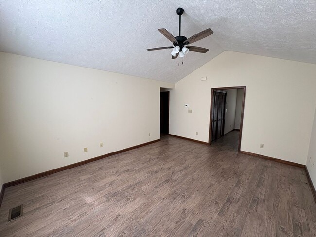 Building Photo - 5837 Maidstone Ln