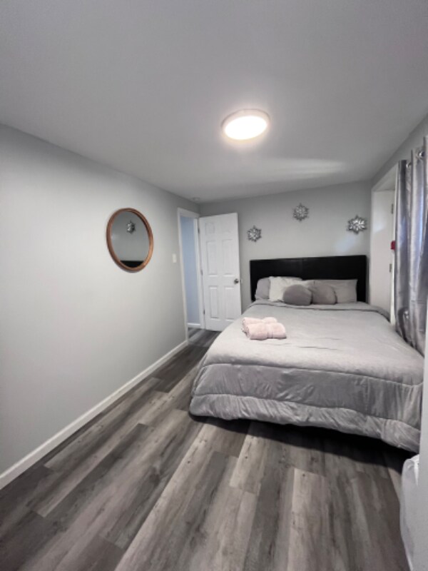 Building Photo - 5235 Woodland Ave