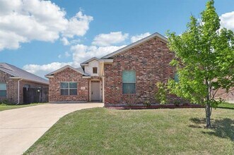 Building Photo - 2325 Doty Ln