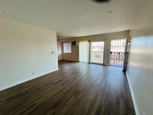Foto del edificio - 1414 S Orange Grove Ave