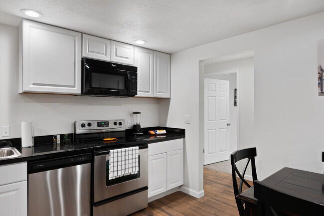 Building Photo - 6216 Teton Pk Dr