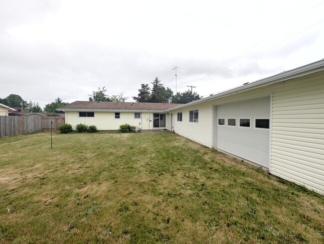 Foto del edificio - 1117 NW Oak Ave