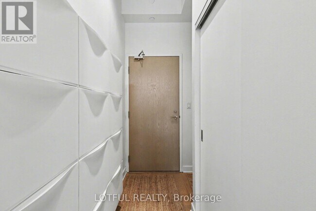 Building Photo - 224 Lyon St. N