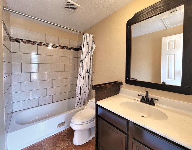 Foto del edificio - 1604 Scroggins Ln