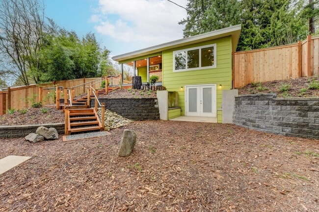 Photo - A Fresh, Open Home for a Relaxed Life by the Lake