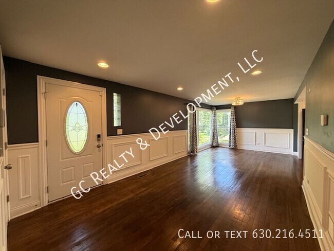 Foto del edificio - 1615 McDaniel Ave